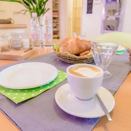 Sweethome Апартаменты *
